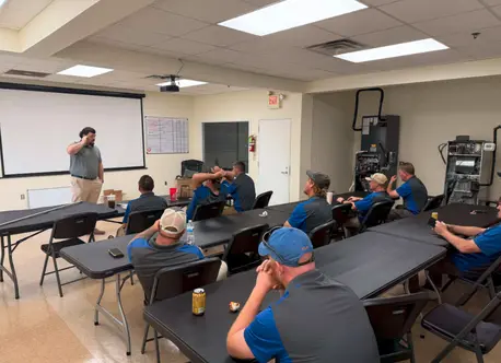 climate-masters-hvac-technicians-training-session climate-masters-hvac-technicians-training-session